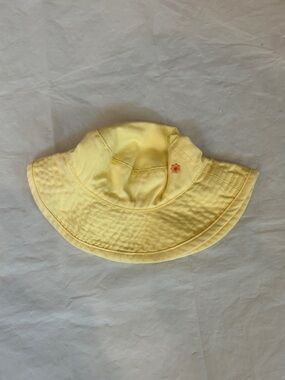Old Navy Yellow Kids Bucket Sun Hat with Small Flower Accent